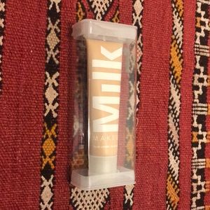 Milk Blur Liquid Foundation in Golden Honey